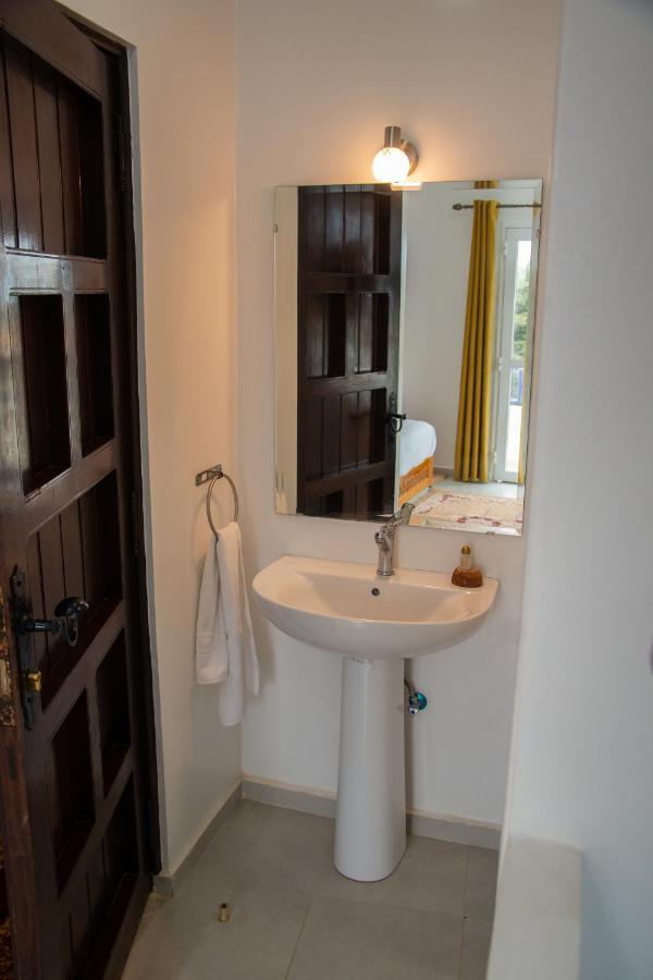 La Perle De Briech Hotel อซิลาห์ ภายนอก รูปภาพ